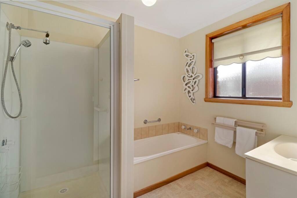 Home Away From Home St Helens Luaran gambar